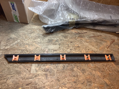 VW Golf 3 Schutzleiste Tür hinten links Original Audi NEU