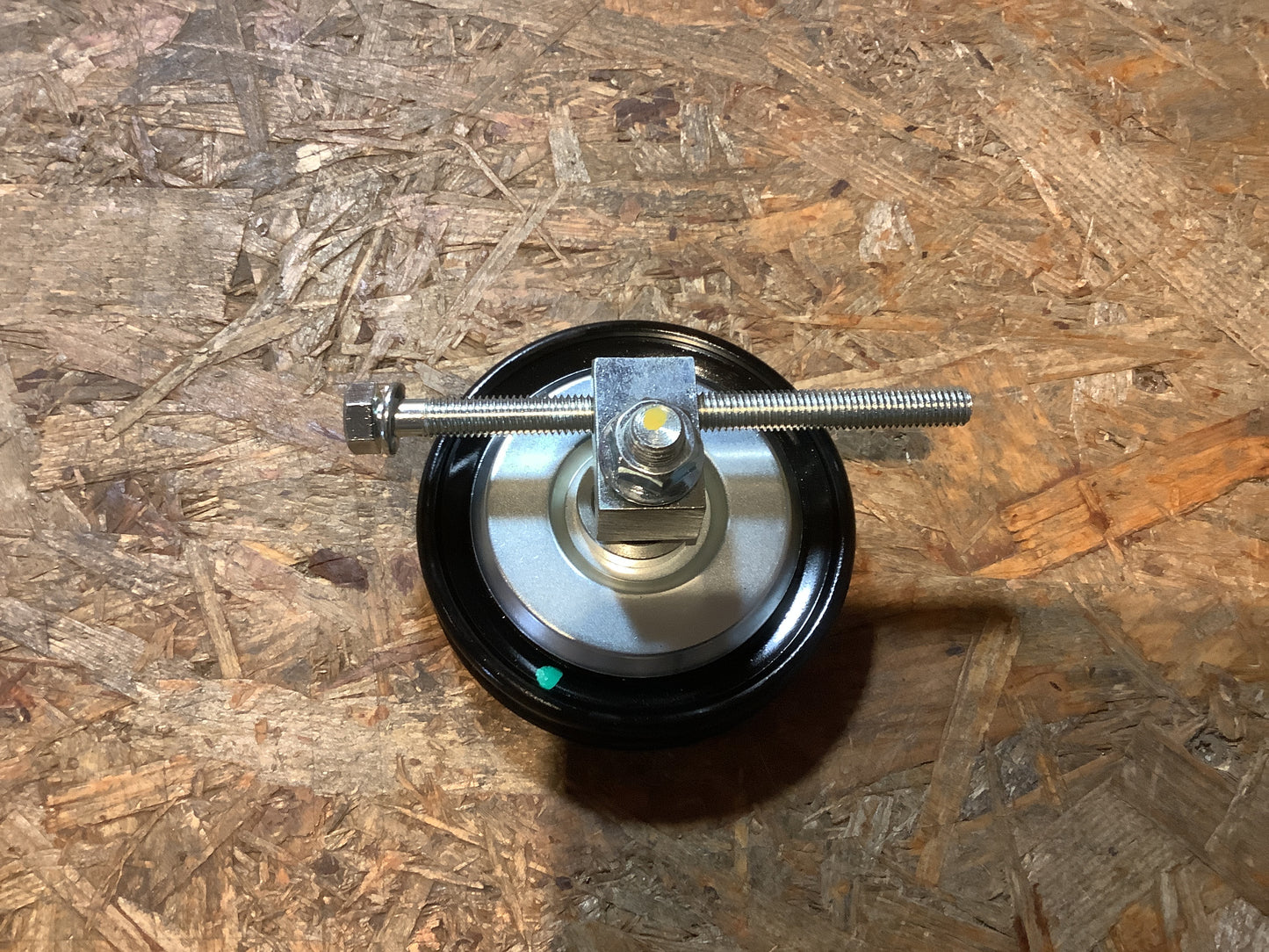 Mitsubishi L200, K74T, K64T, 4D56 Spannrolle, Klimakompressor Original Mitsubishi NEU