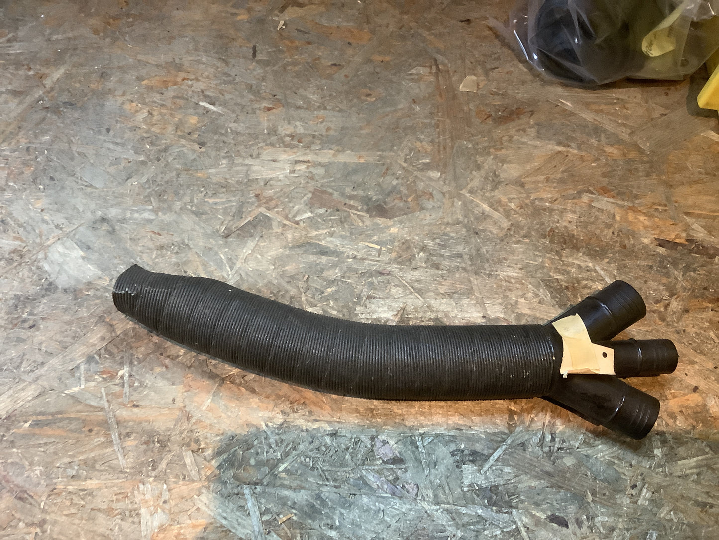 VW Käfer bis 7/68 Abzweig Schlauch 3-Fach Original VW NEU