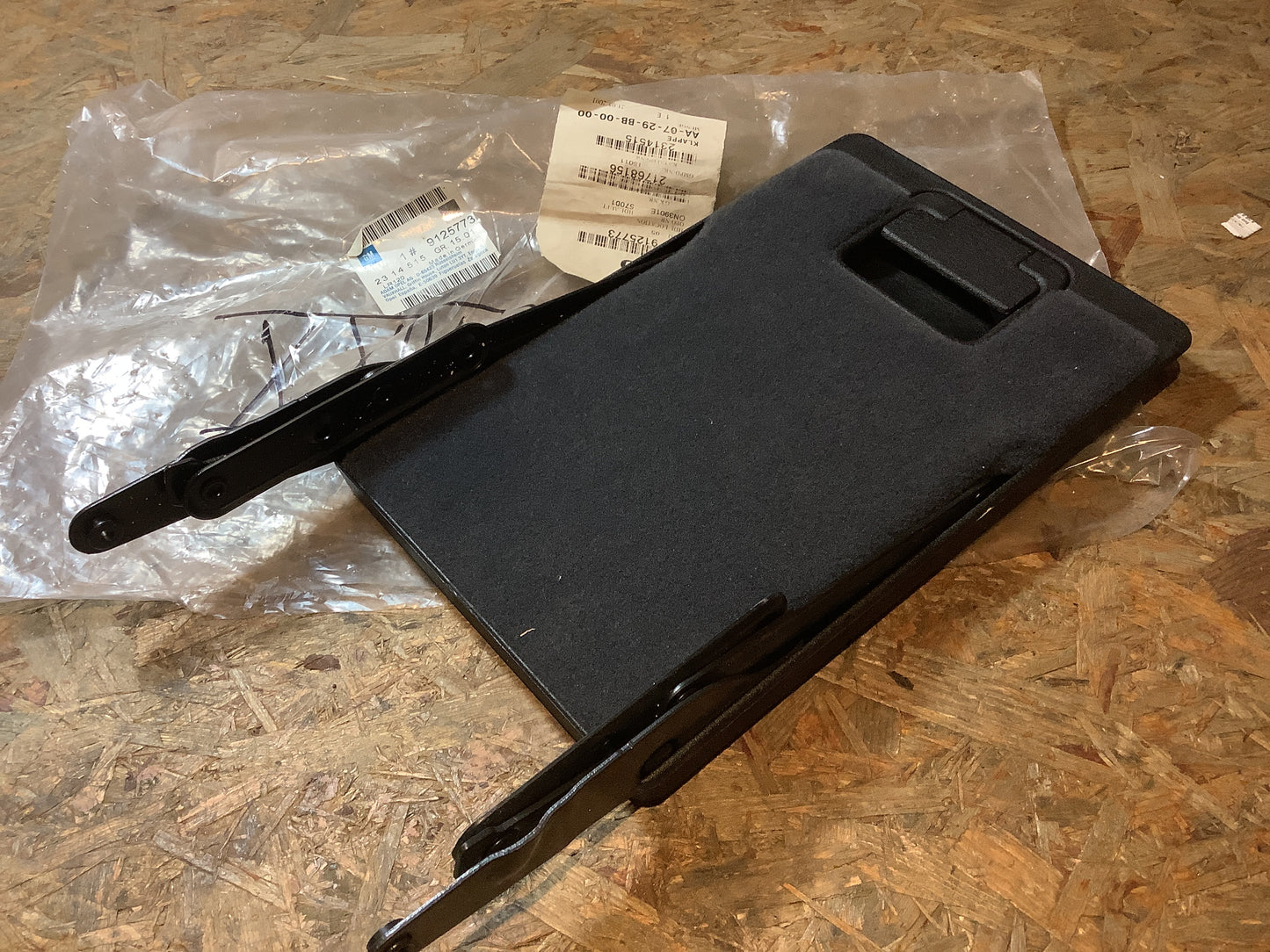 Opel Astra G, Zafira A Klappe Mittelkonsole Original GM NEU