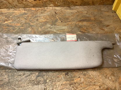 Mitsubishi Space Wagon, Bj. 86-88; Sonnenblende Original Mitsubishi NEU