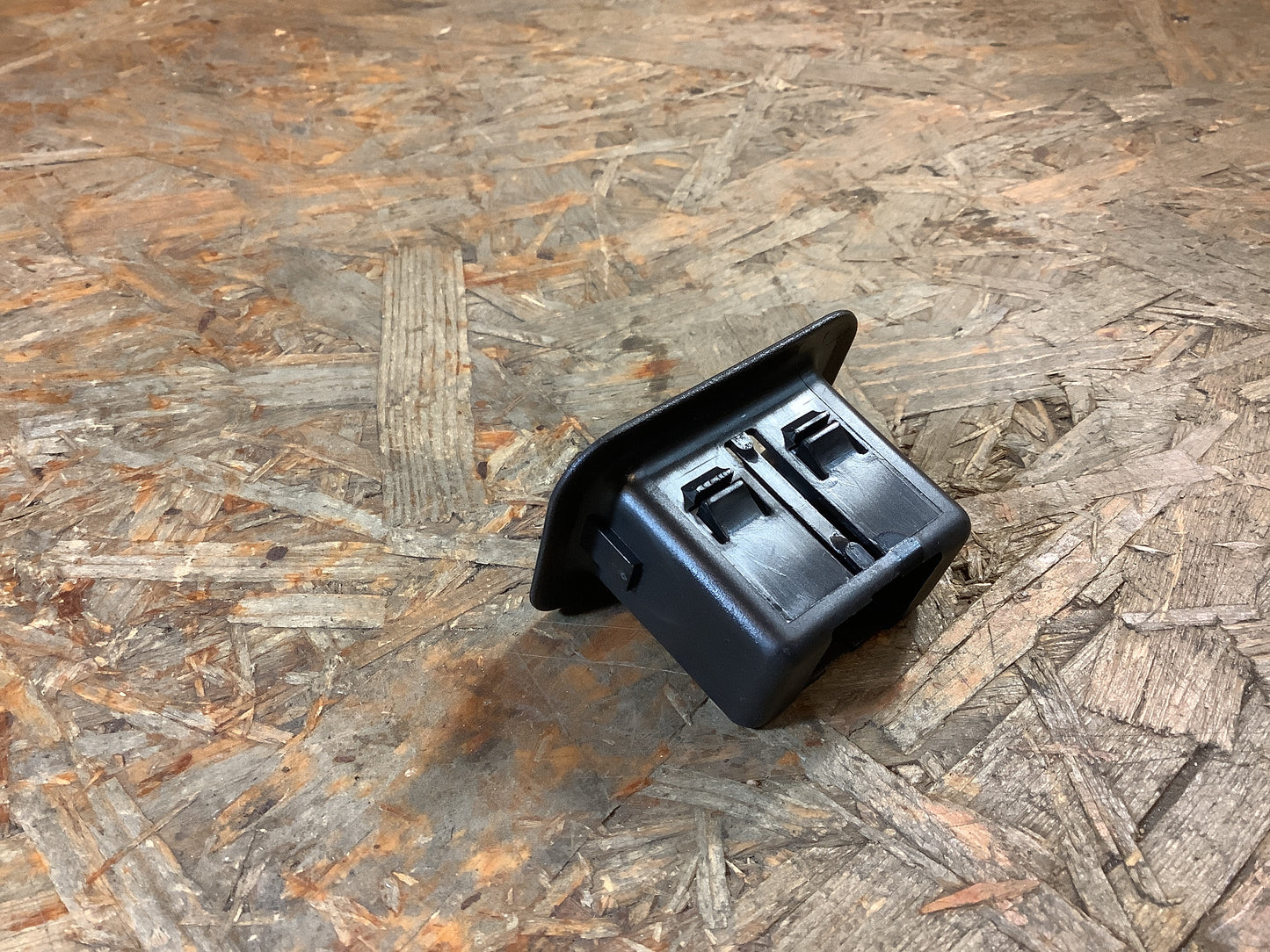 Omega B, Führungsbuchse Original GM NEU