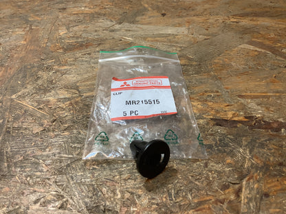 Mitsubishi Space Star, DGUA, Bj. 00-01 Clip, Stoßstange vorne Original Mitsubishi NEU