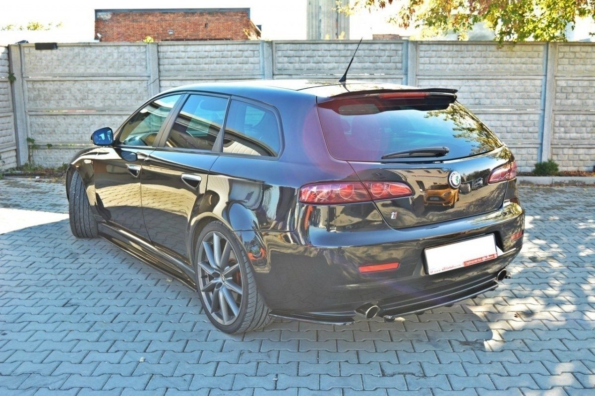 Maxton Mittlerer Diffusor Heck Ansatz für ALFA ROMEO 159 im DTM LOOK schwarz Hochglanz