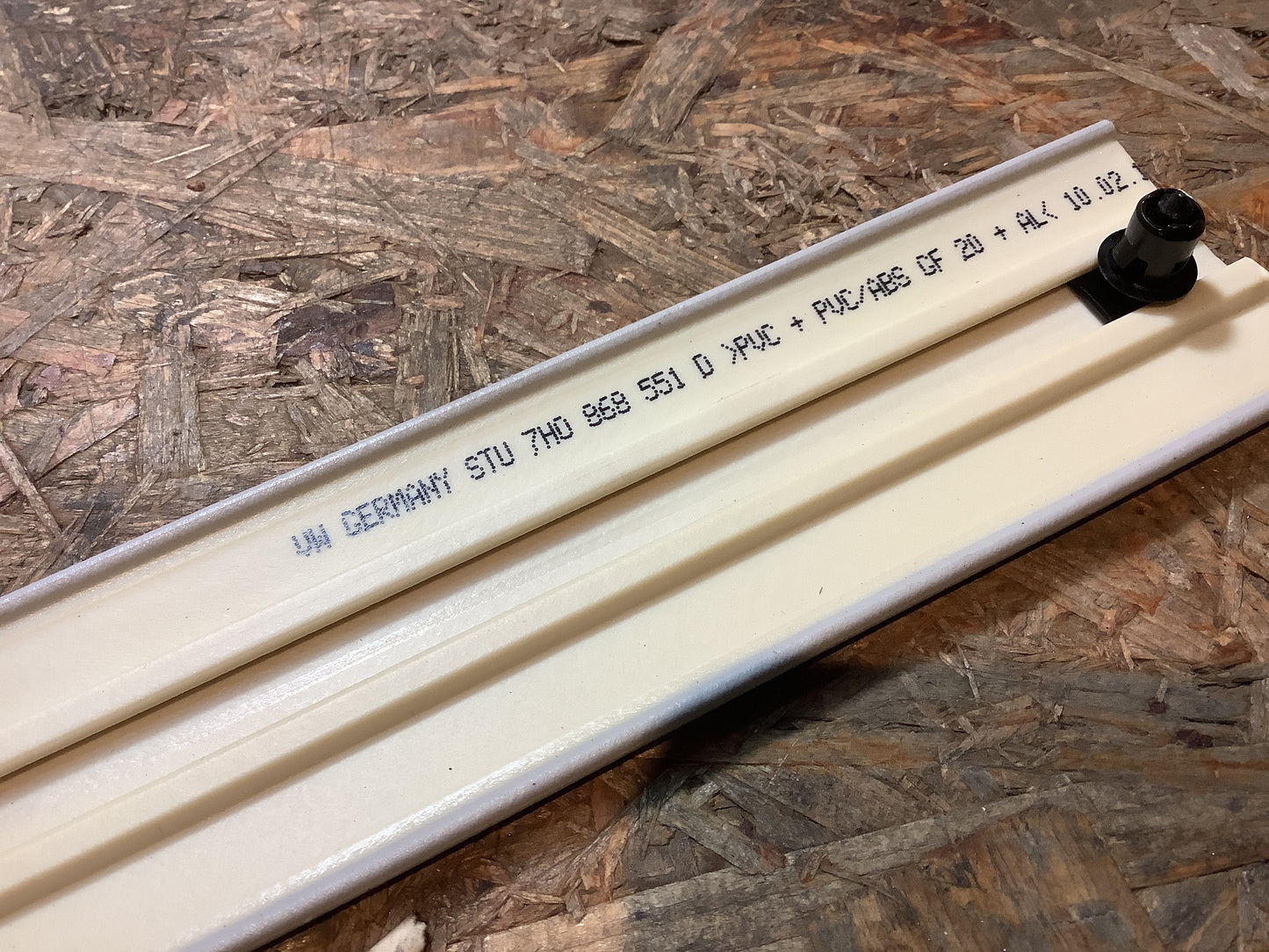 VW Transporter T5 Abdeckleiste C-Säule Original VW NEU