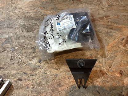 Vectra B Stütze Stoßstange Original GM NEU