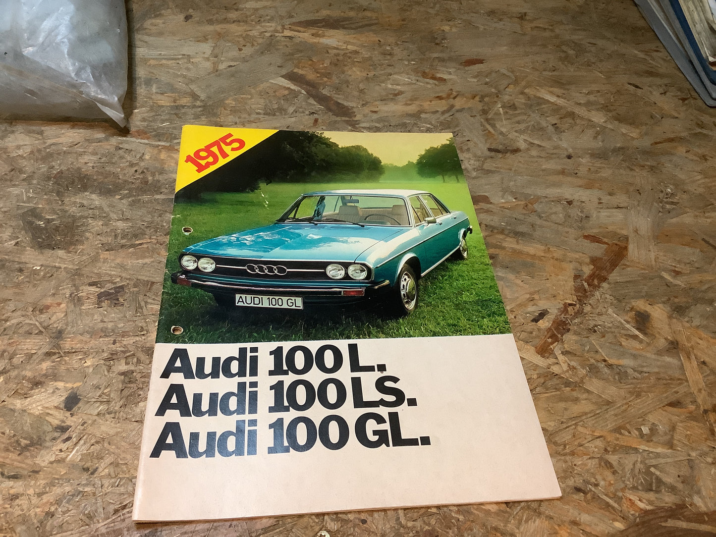Werbeprospekt Audi 100L, 100LS, 100GL aus dem Jahr 1975
