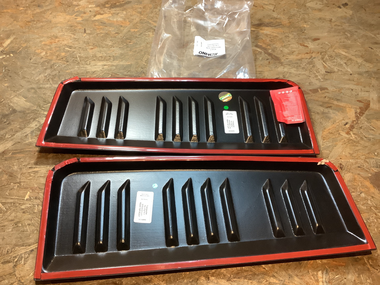 Oneway Lüftungsschlitze VW Transporter T5.1 / T6 / T6.1 2010-2019