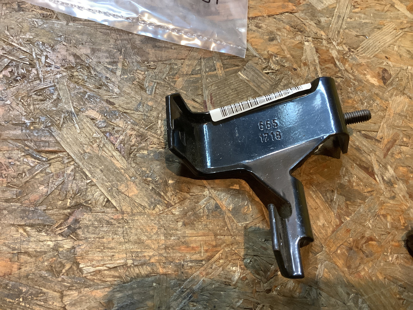 Omega A Halter, Stoßfänger hinten rechts Original GM NEU