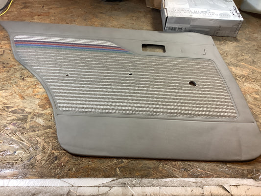 Opel Kadett 5-Türer Verkleidung Tür hinten links, grau Original GM NEU