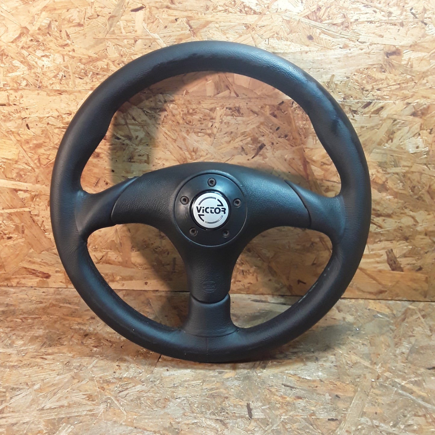 Diverse Fahrzeuge Sportlenkrad 34cm Durchmesser original Victor NEU