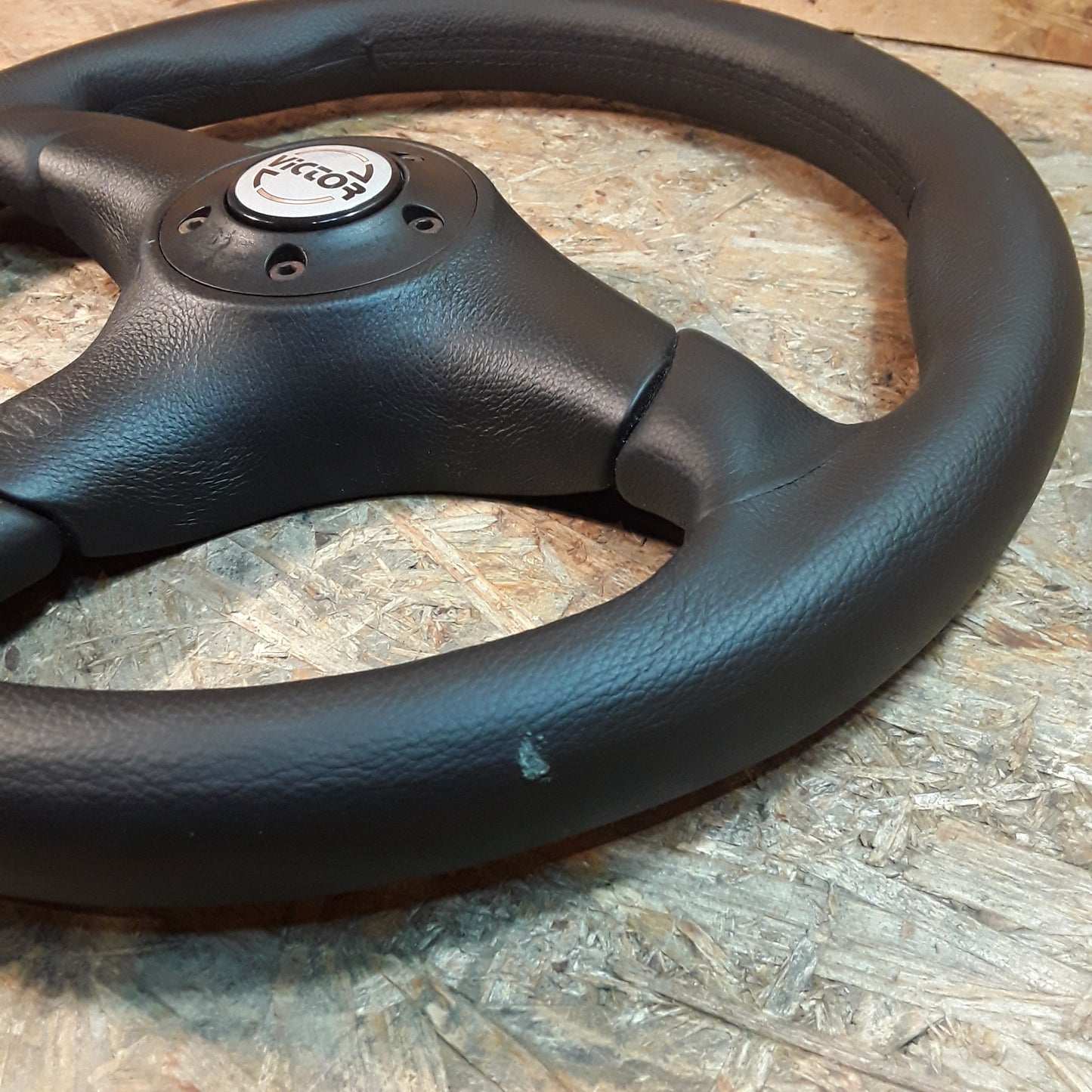 Diverse Fahrzeuge Sportlenkrad 34cm Durchmesser original Victor NEU