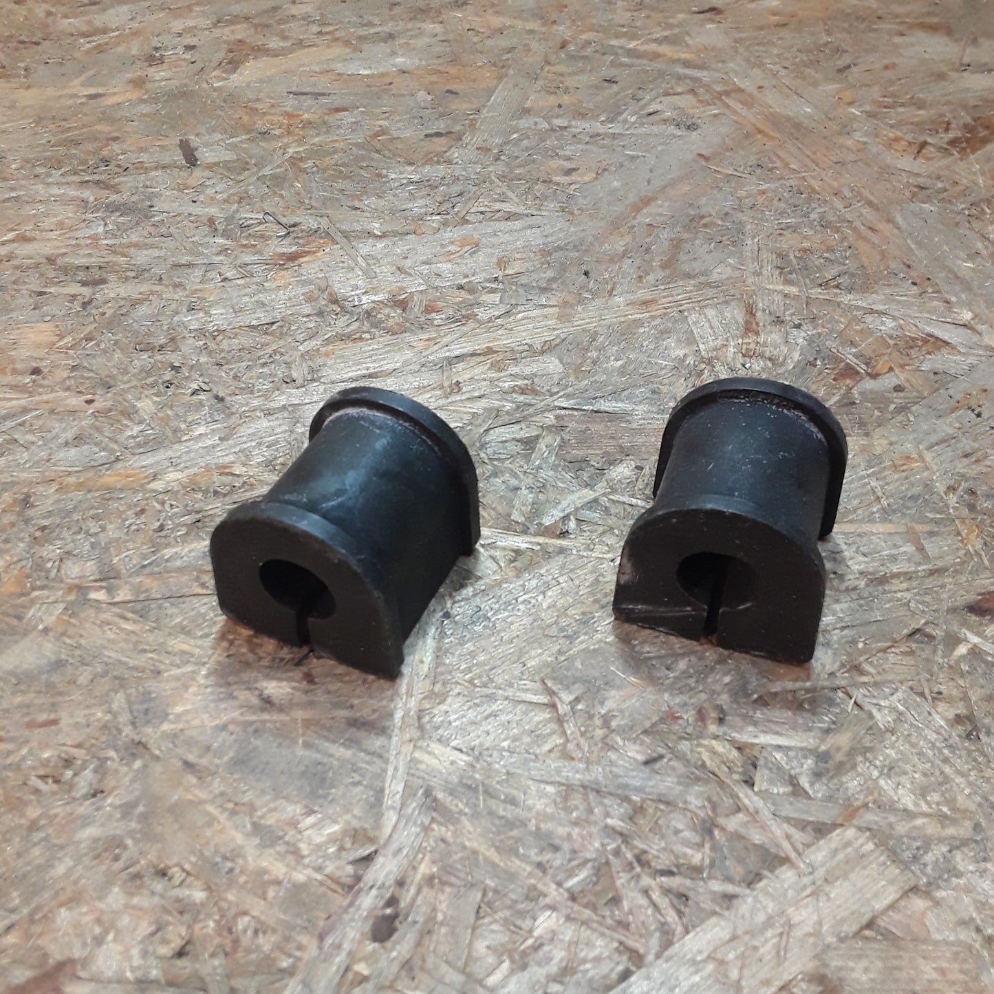 Calibra A Omega B Stabilagerbuchsen original GM Opel NEU