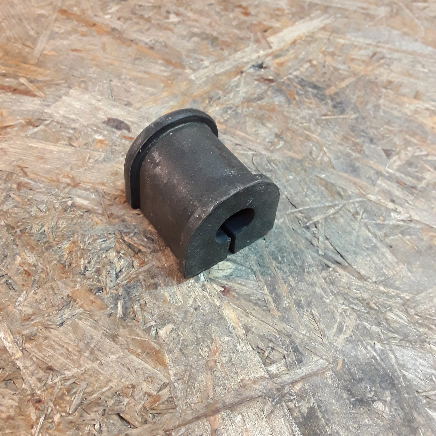 Vectra B Omega B Stabilisator Lager hinten original GM Opel NEU