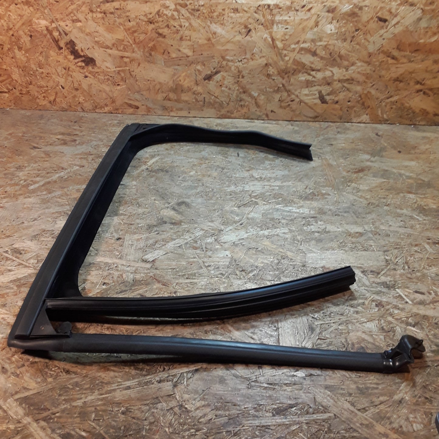 Astra J Fenster Hintertüre Abdichtung original GM Opel NEU