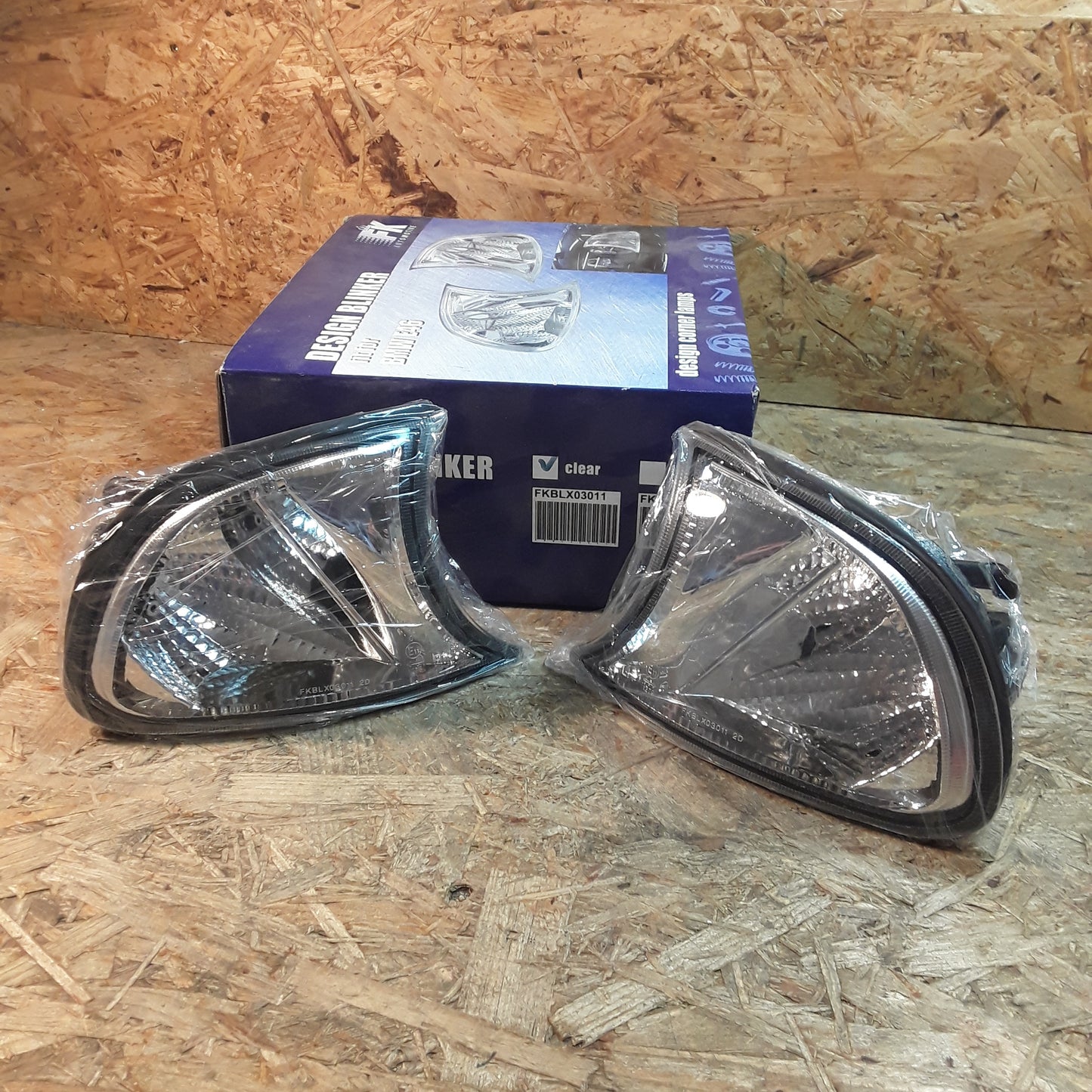 BMW 3er Coupe/Cabrio Typ E46 Bj 01-03 Frontblinker-Set weiß Chrom original FK Automotive NEU