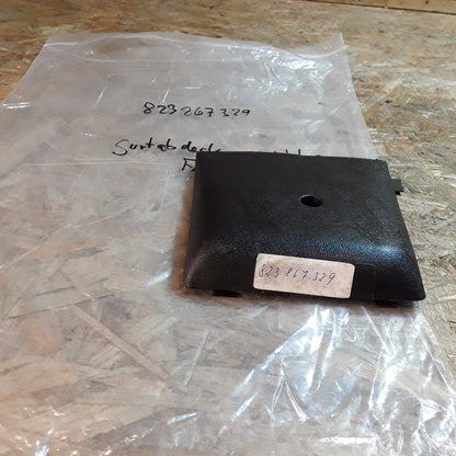 Audi 80 Gurtabdeckung links original Audi NEU