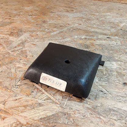 Audi 80 Gurtabdeckung links original Audi NEU