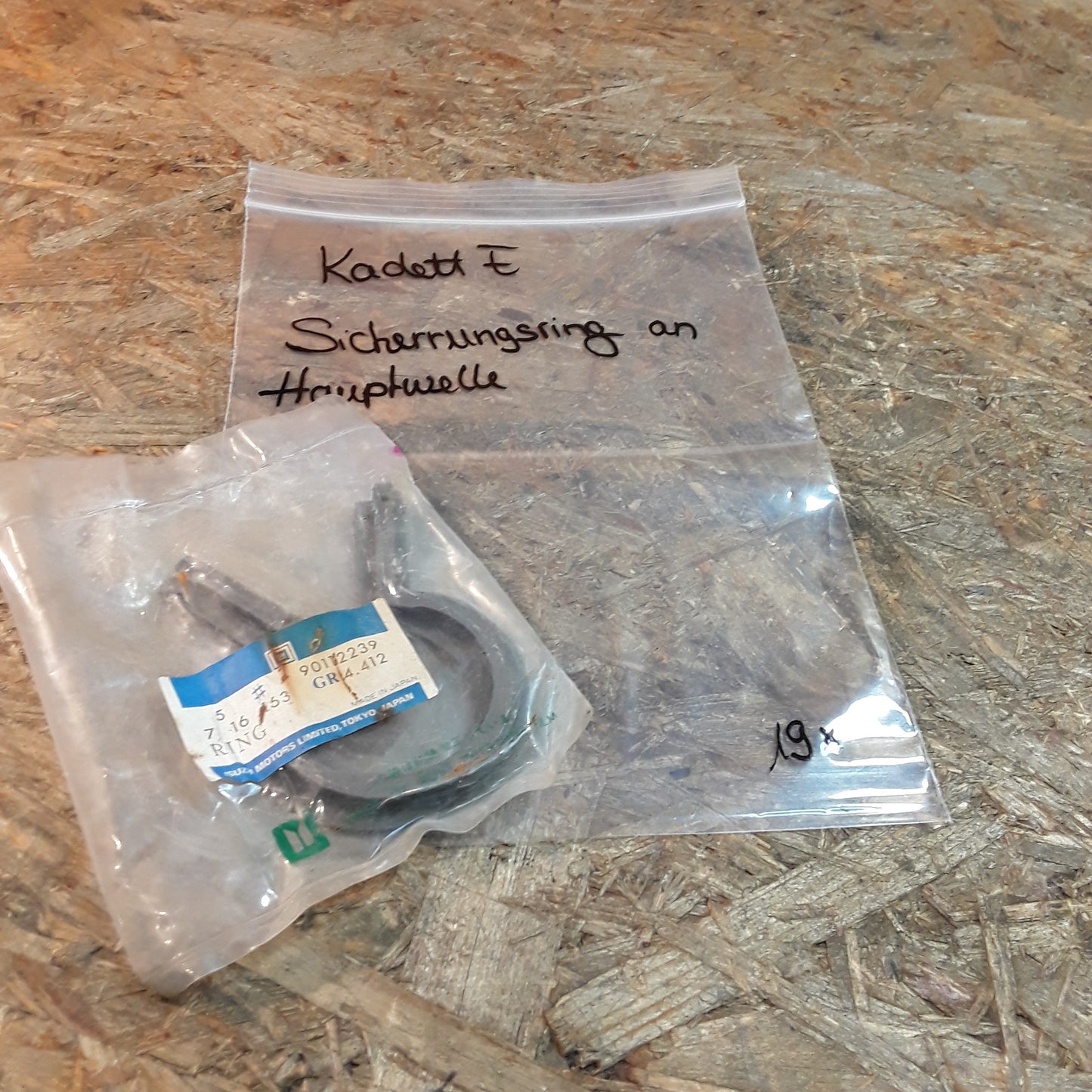 Kadett E Sicherrungsring an Hauptwelle original GM Opel NEU