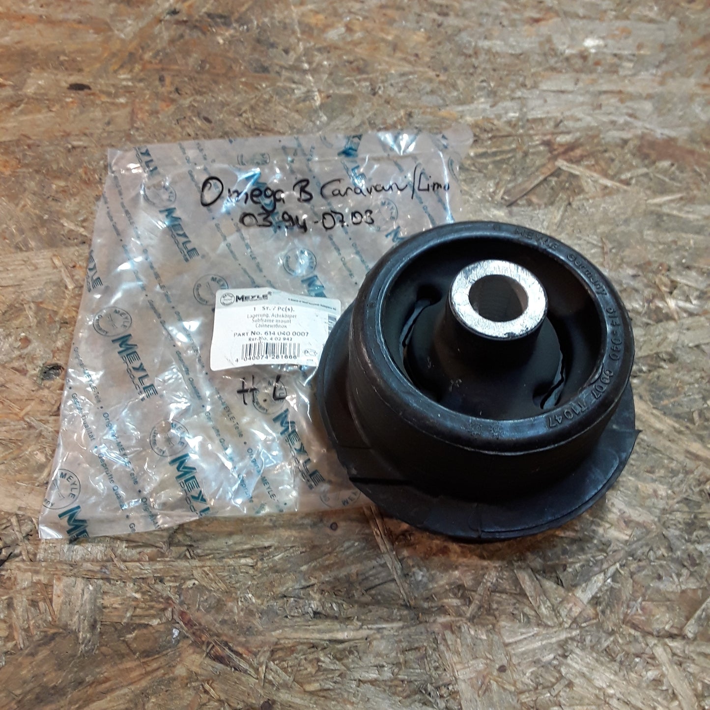 Omega B Caravan/ Limo Achskörper Lagerung hinten links original Meyle NEU