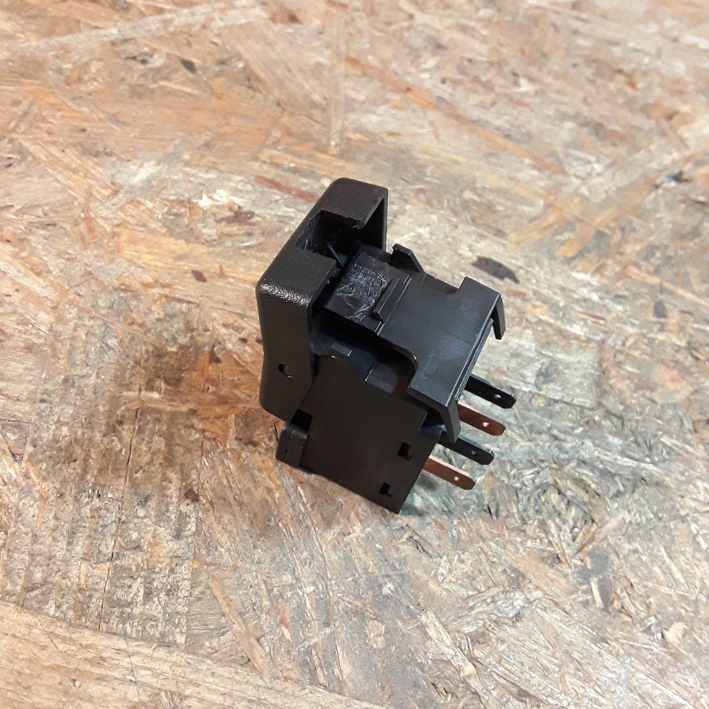 Omega A Schalter Heckscheibenheizung original GM Opel NEU