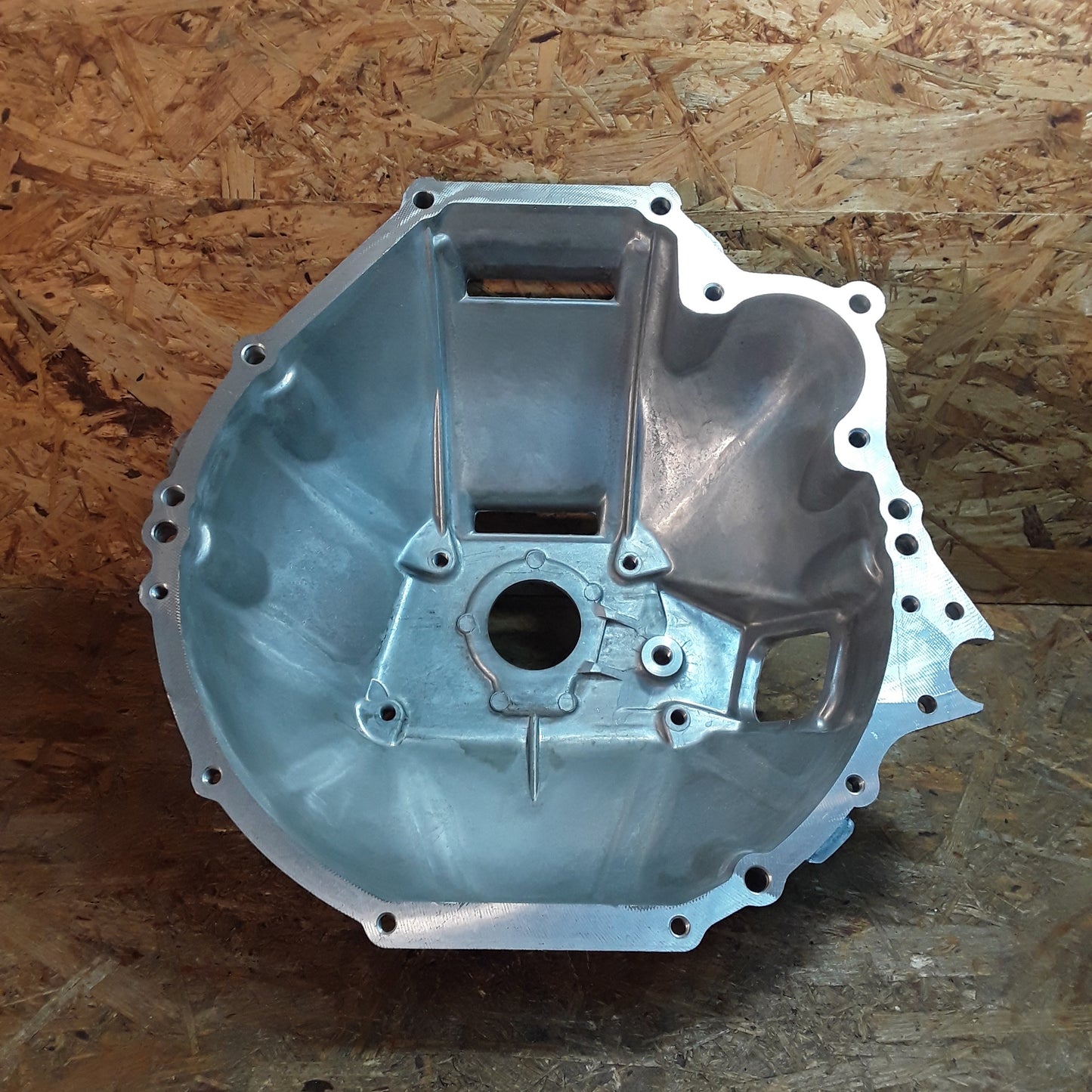 GT/GT 1900 Rekord C/D Kadett B Olympia A  Kupplungsglocke original GM Opel NEU