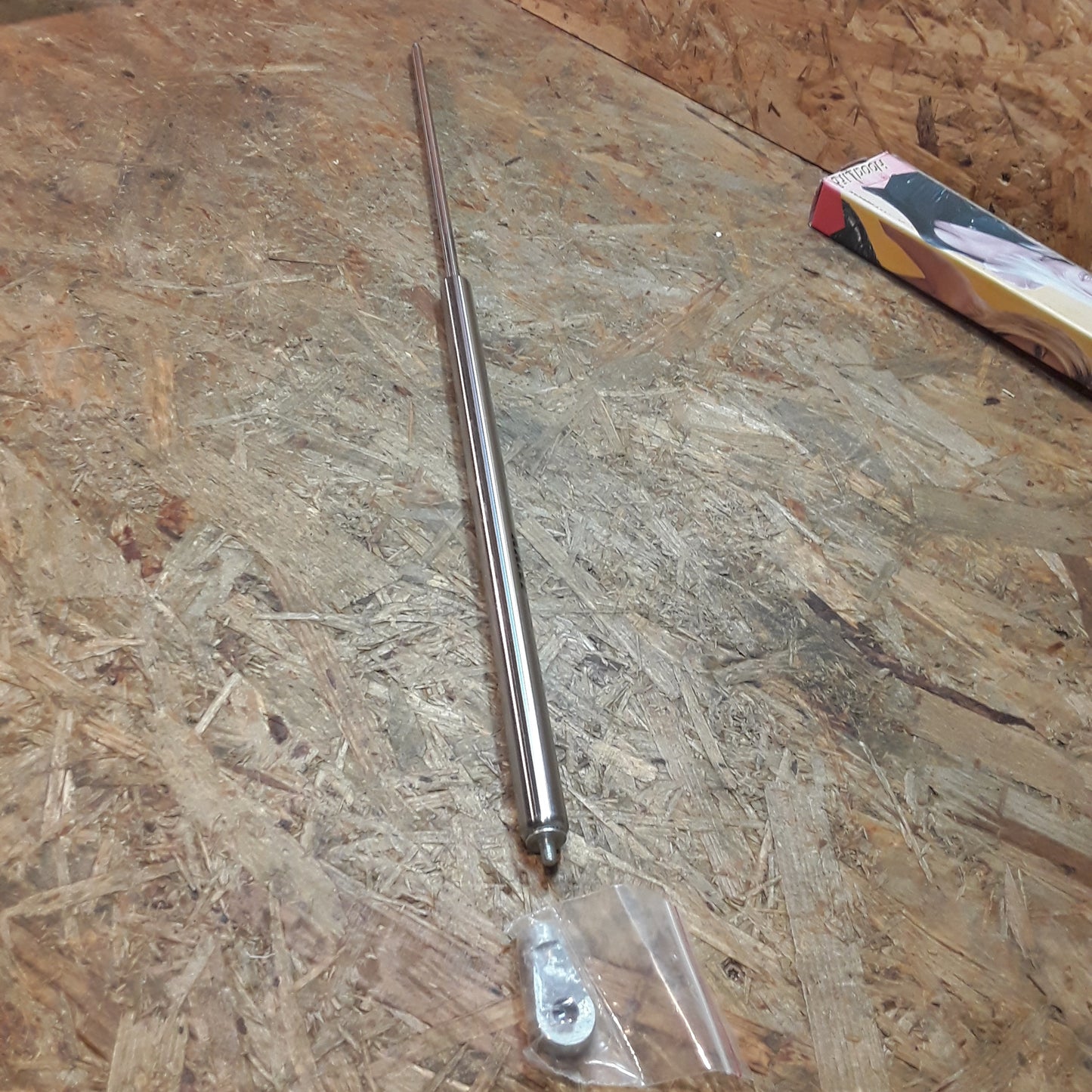 Audi A4 Motorhaubenlift original INXX NEU