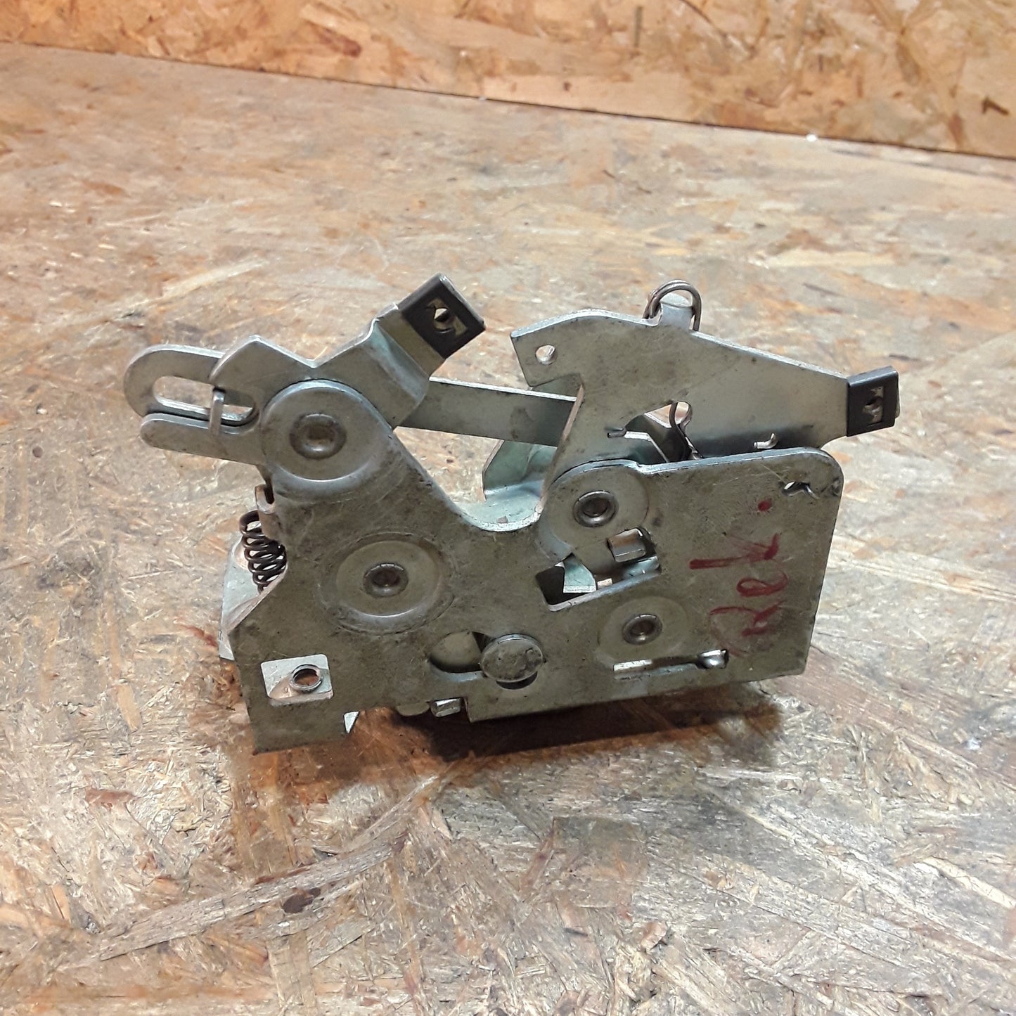 Kapitän Rekord Türschloss für Türe hinten rechts original GM Opel NEU