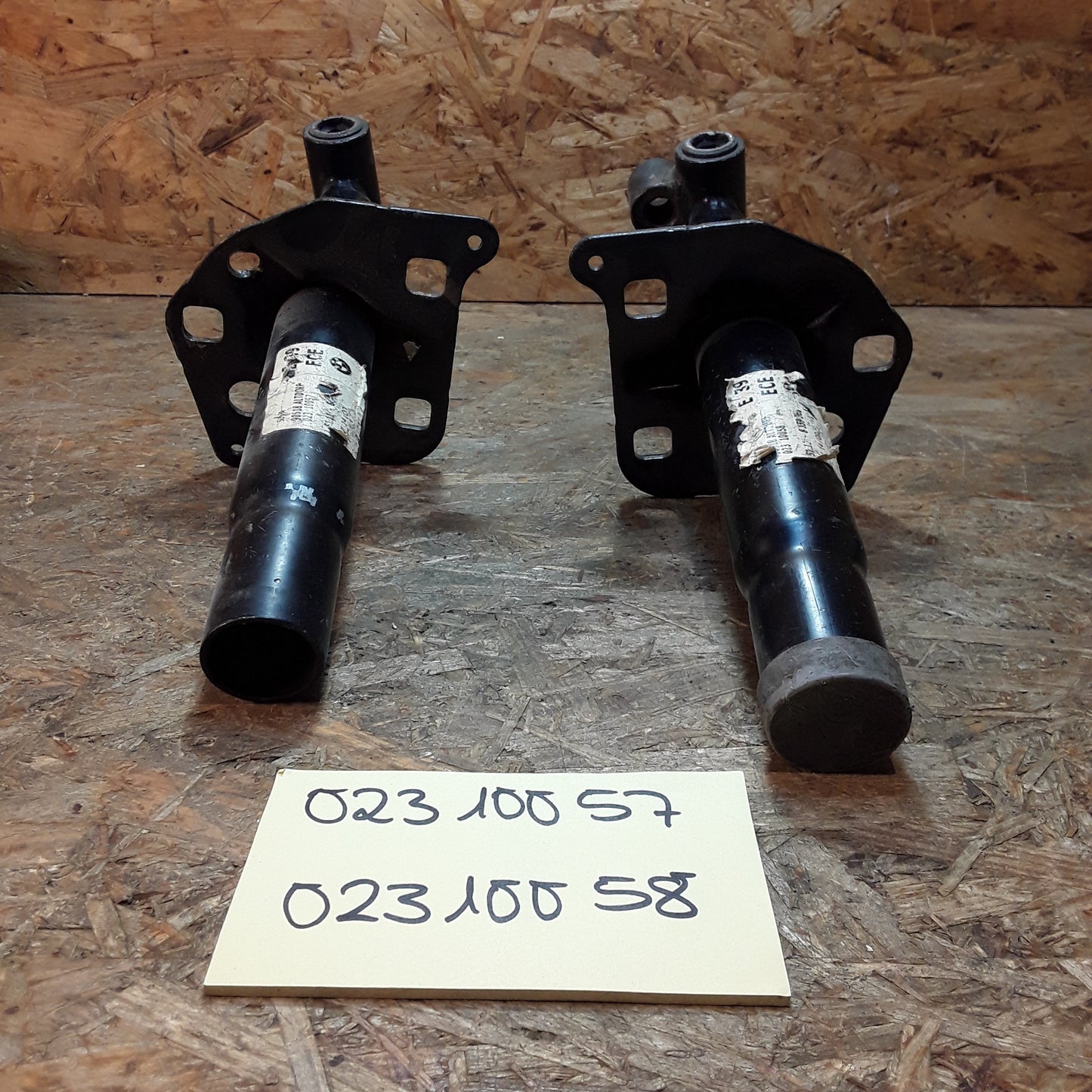 BMW E39 Pralldämpfer-Set vorne original BMW NEU