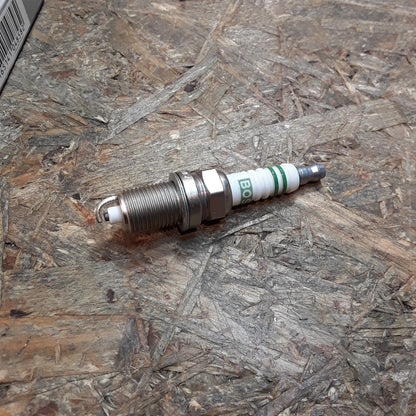 BMW Chrysler Jeep Zündkerze original Bosch NEU