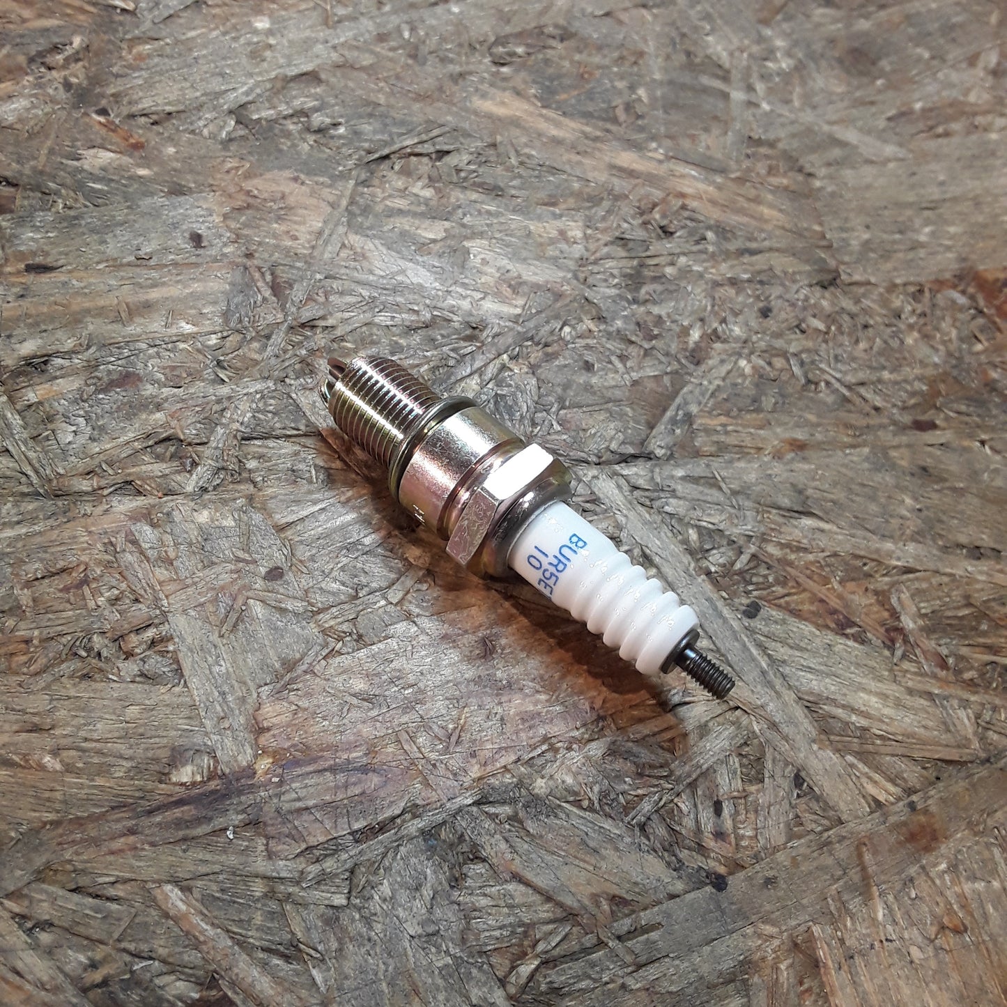 Audi Seat VW Zündkerze original NGK NEU