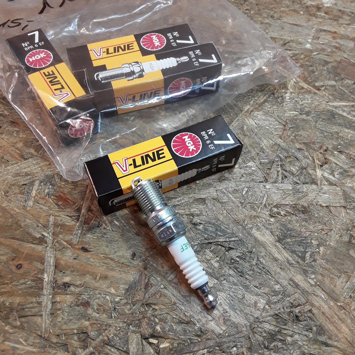 Ford Lancia Renault Volvo Zündkerzensatz original NGK NEU