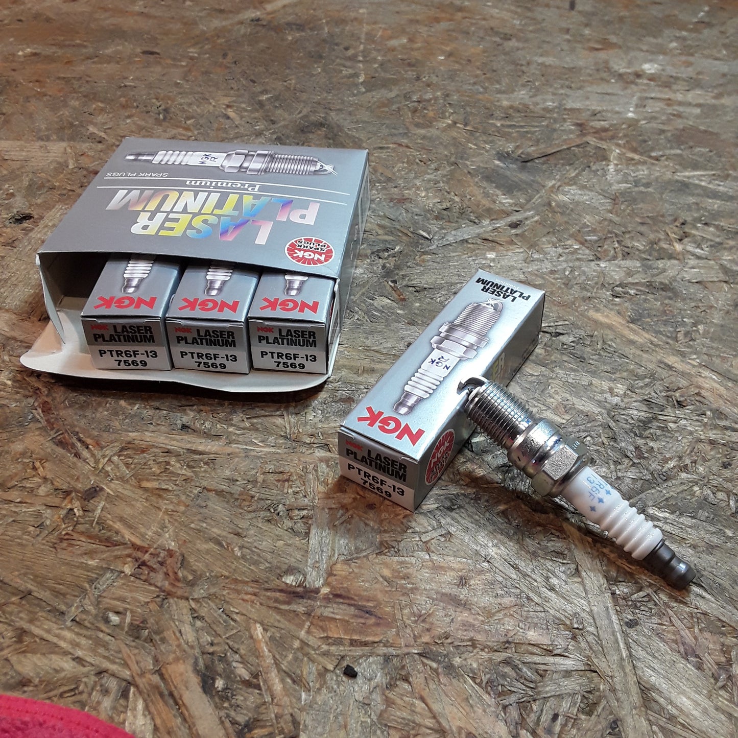 Ford Zündkerzensatz original NGK Laser Platinum NEU