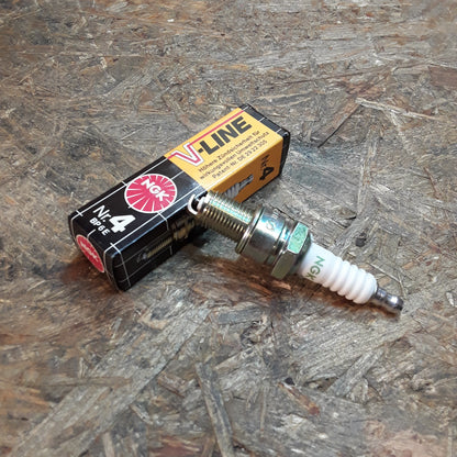 Alfa Romeo Audi BMW Fiat Ford Mercedes-Benz Nissan Opel Saab Volvo VW Zündkerze original NGK NEU