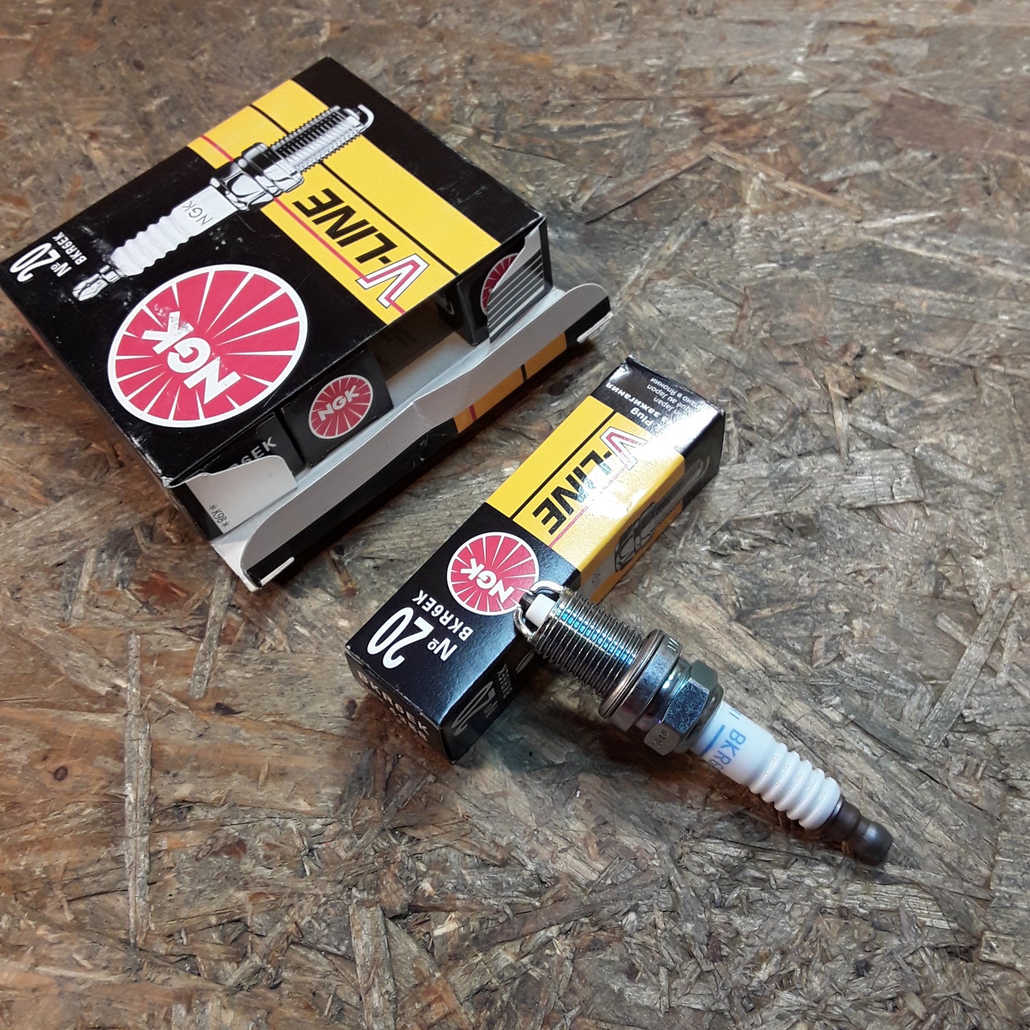 BMW Citroen Daewoo Fiat Mercedes-Benz Opel Renault Saab Zündkerzensatz original NGK NEU