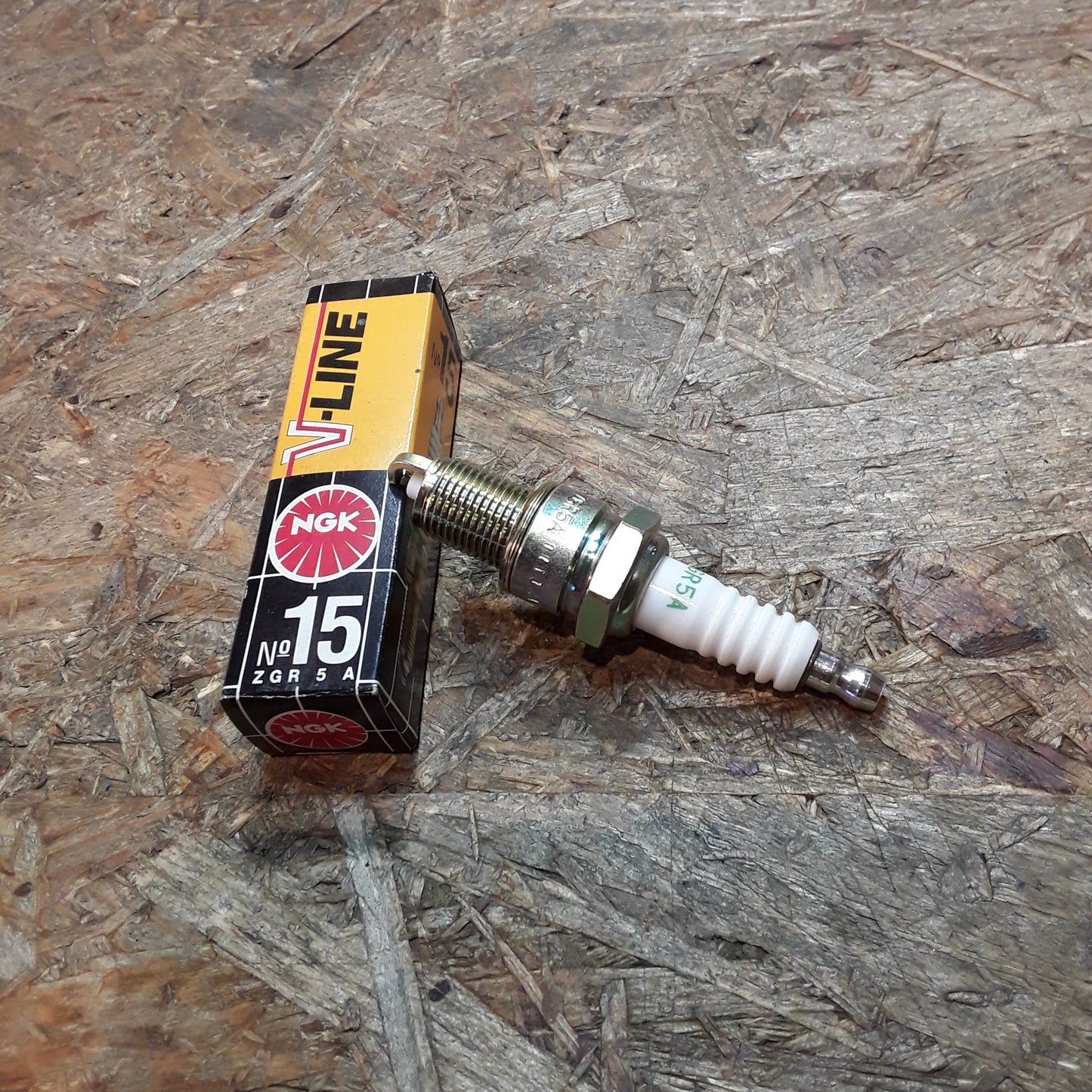 Bertone BMW Zündkerze original NGK NEU