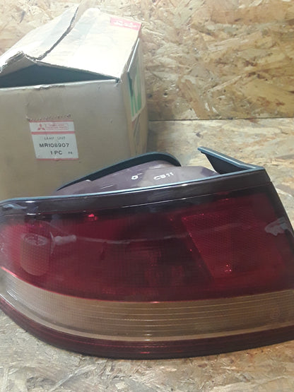 Mitsubishi Galant Bj 92-96 Rückleuchte links original Mitsubishi NEU
