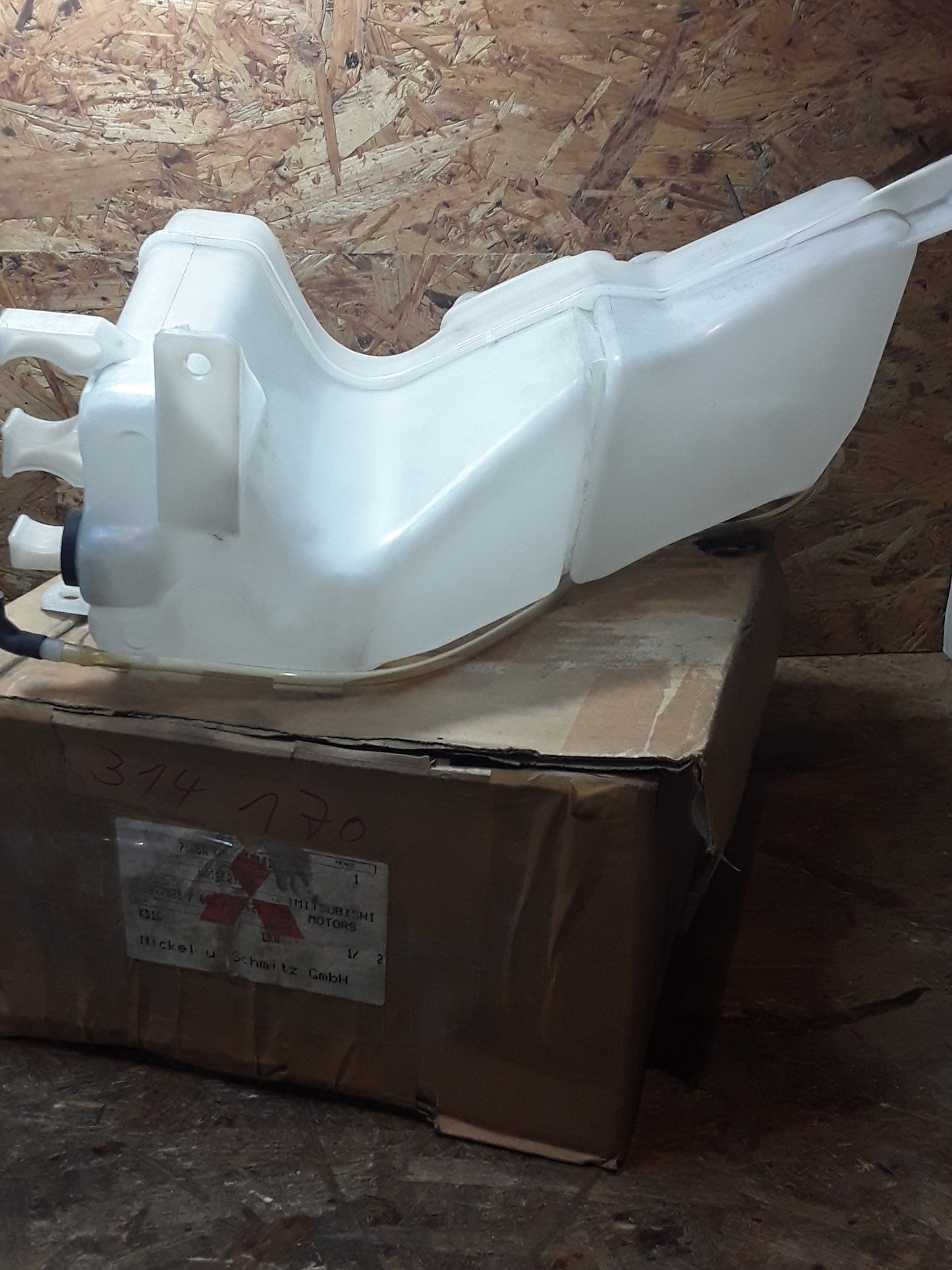 Mitsubishi Mirage Wischwasserbehälter original Mitsubishi NEU