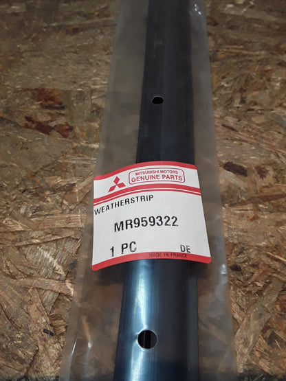 Mitsubishi Colt 08 Türschachtdichtung original GM NEU