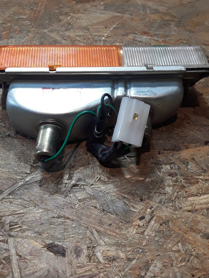 Mitsubishi Celeste Blinkergehäuse mit Glas original GM NEU