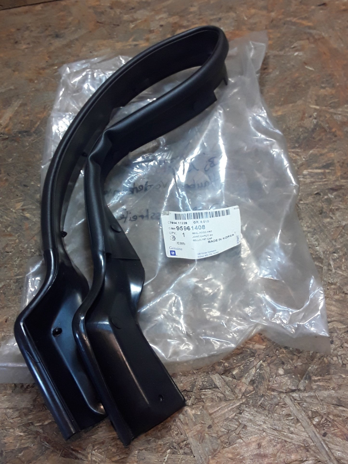 Chevrolet Spark Hauben-und Vorderkanten- Dichtungsstreifen original GM NEU