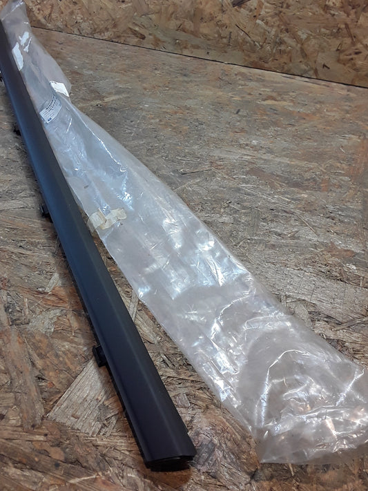 Chevrolet Epica V200 Fensterschachtleiste Türe hinten links original GM NEU