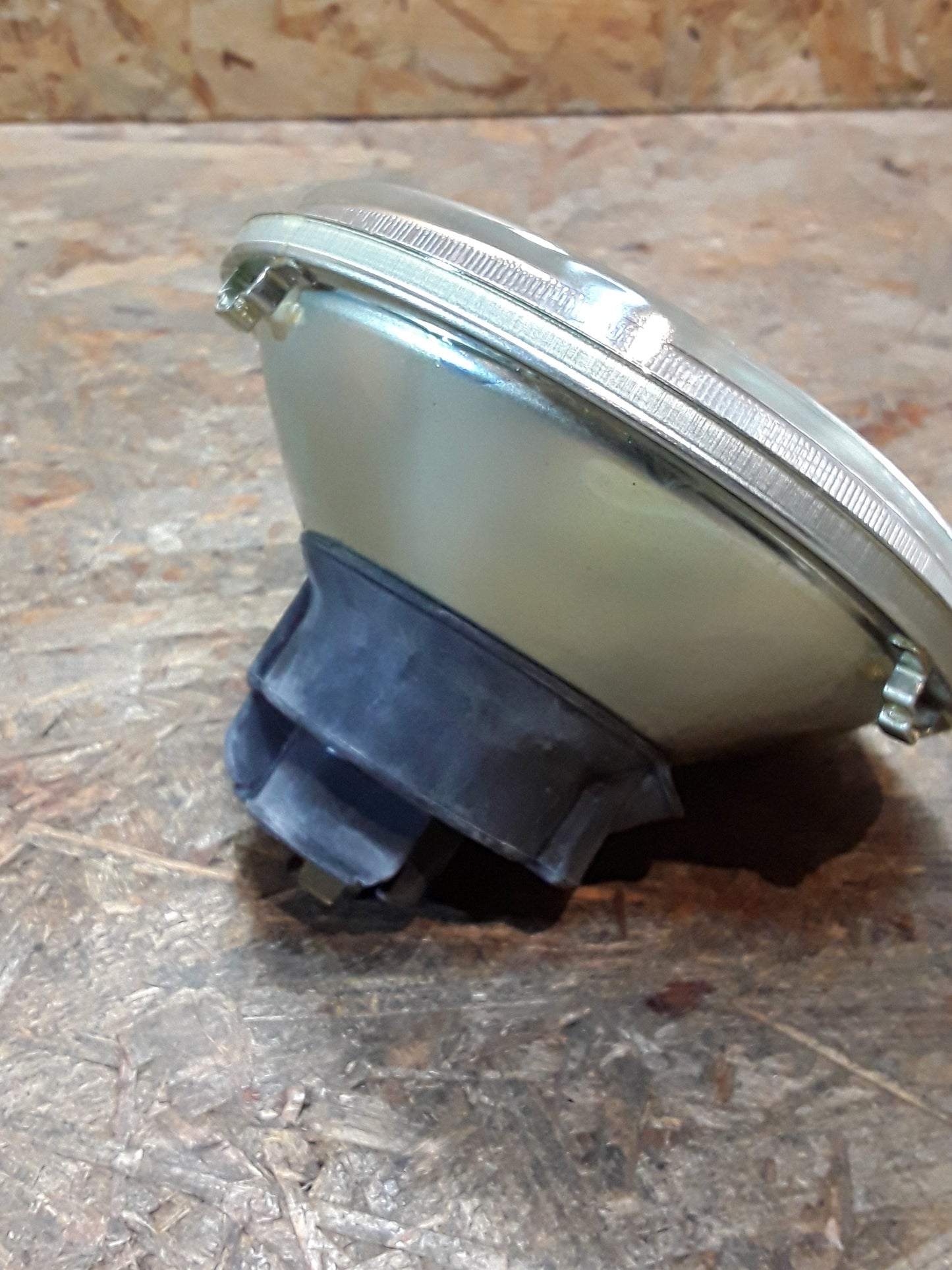 Mitsubishi H1 Oldtimer Scheinwerfer 12V, 55Watt original Mitsubishi NEU