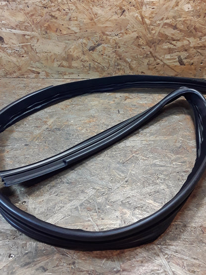 Mitsubishi Colt Z30A Dichtgummi Fenster original Mitsubishi NEU