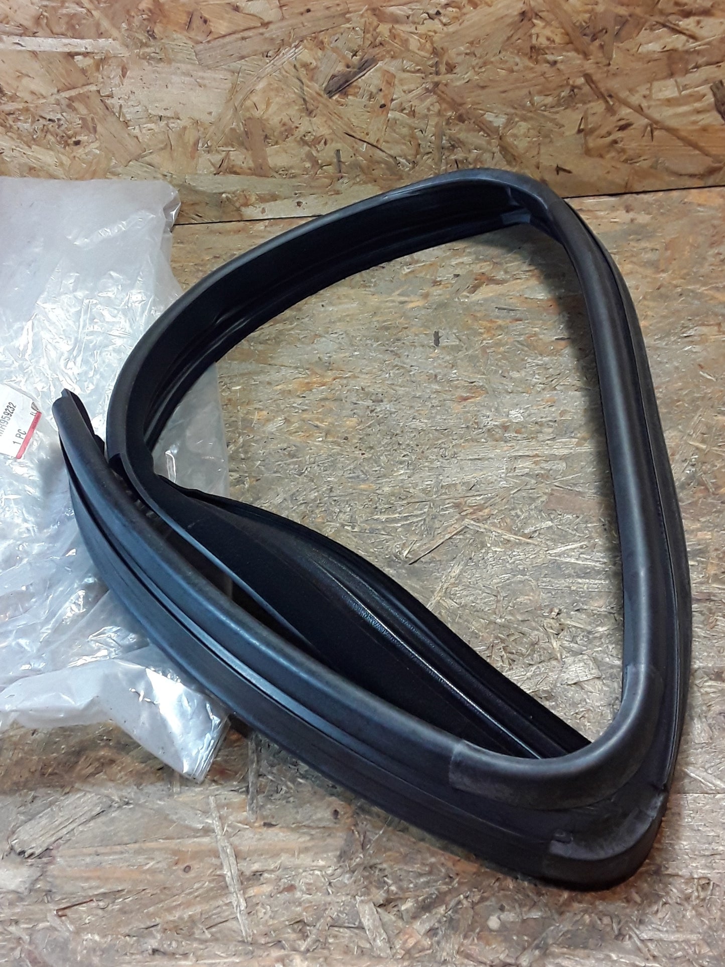 Mitsubishi Colt 5-Türer Bj 08-10 Dichtung Fensterführung