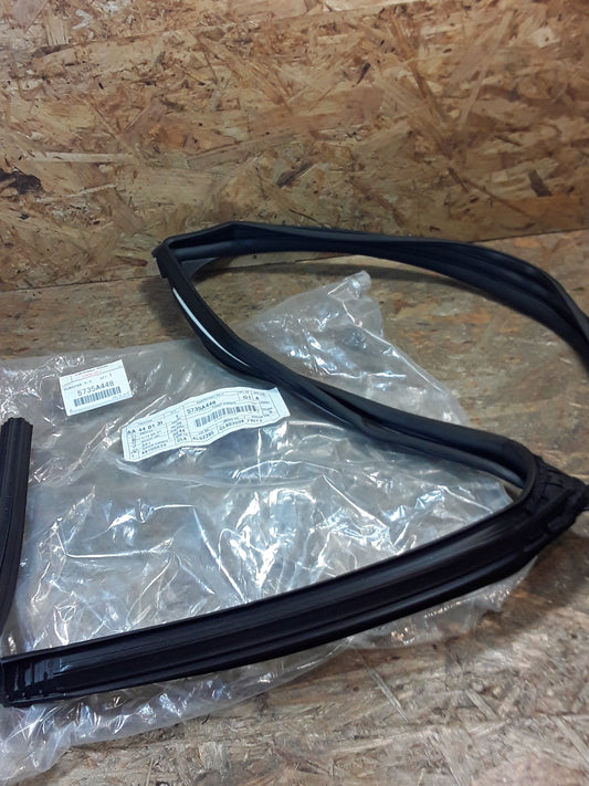 Mitsubishi Outlander Sport Dichtung Fensterkanal hinten unten original Mitsubishi NEU