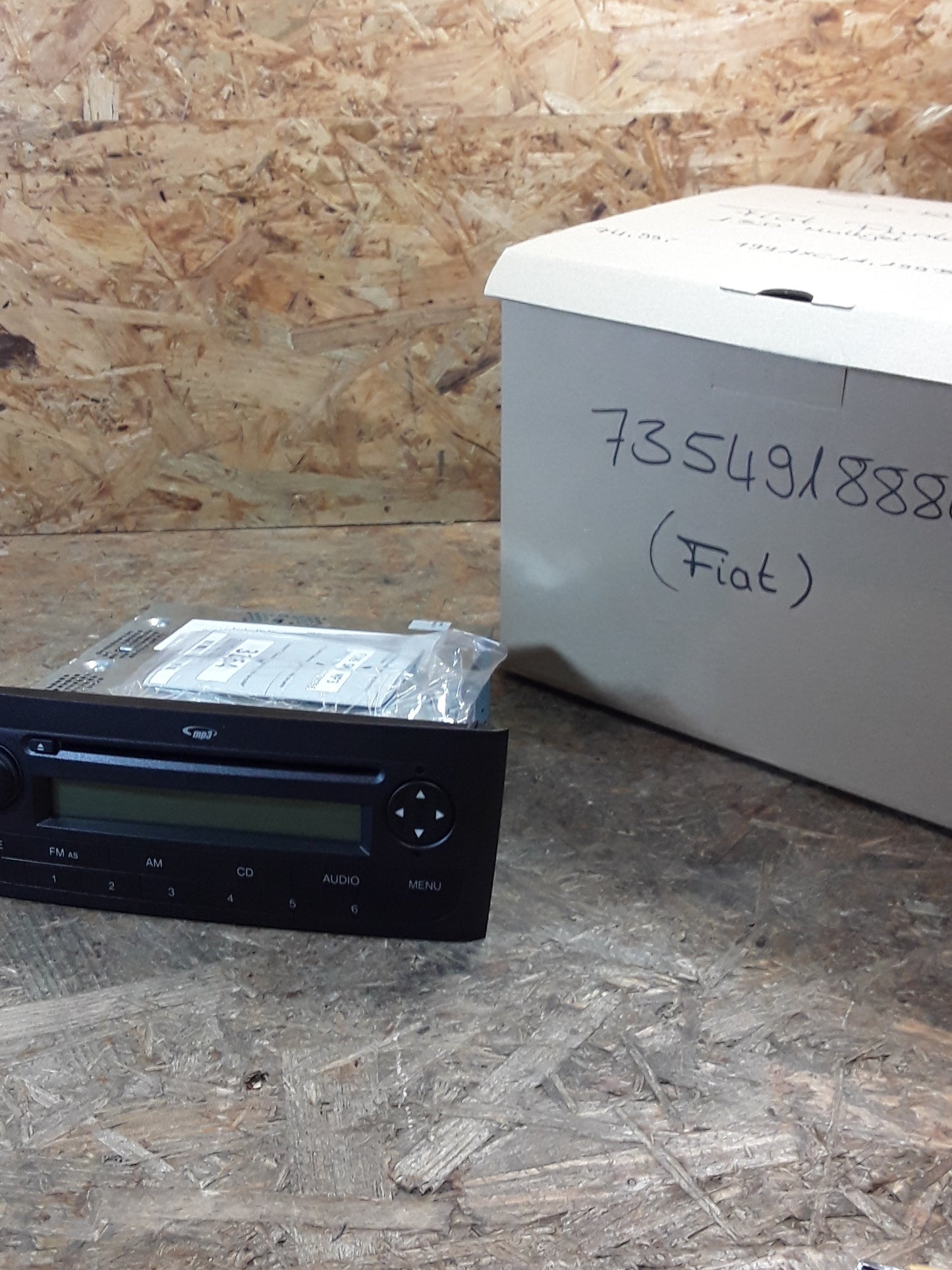 Fiat Punto Evo (199_) 1.3D Multijet (Motoren in Beschreibung) CD-Radio original Fiat NEU
