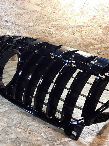 Mercedes-Benz CLA-Class W117, C117 Bj 2007 Frontgrill (schwarz-glänzend, Panamericaner GT- Style) NEU