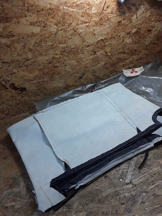 Mitsubishi Bezug vordere Rückenlehne,  links original Mitsubishi NEU