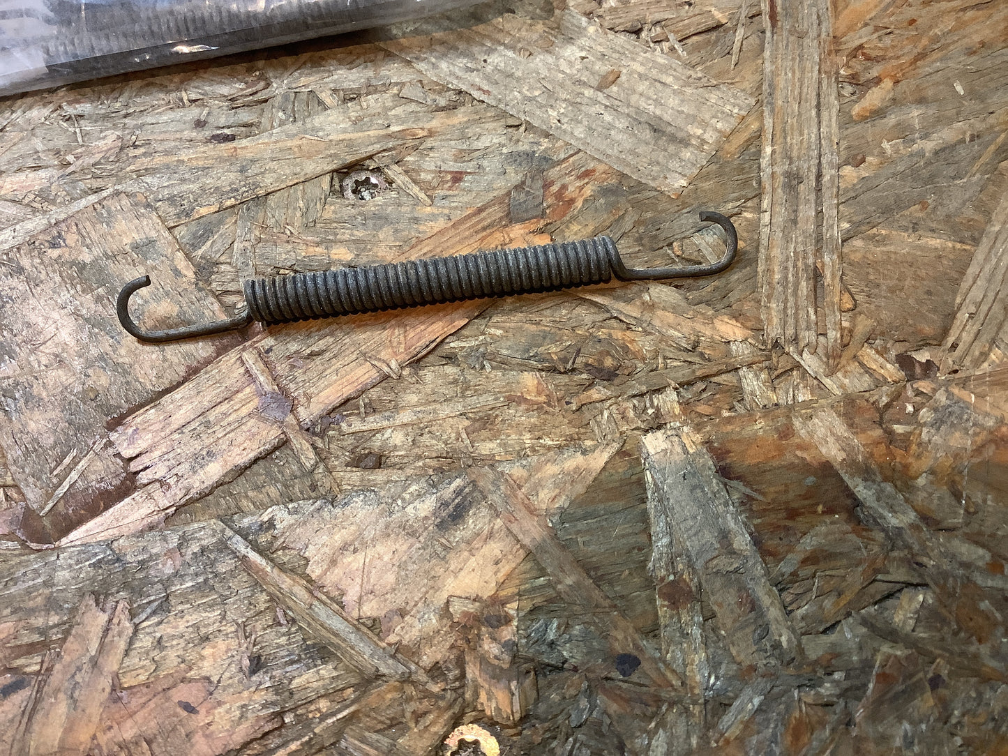 Für Alt-Opel Modelle Rückzugfeder für Bremsbacke NEU